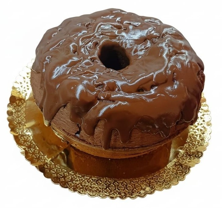 Bolo de chocolate artesanal com cobertura brilhante